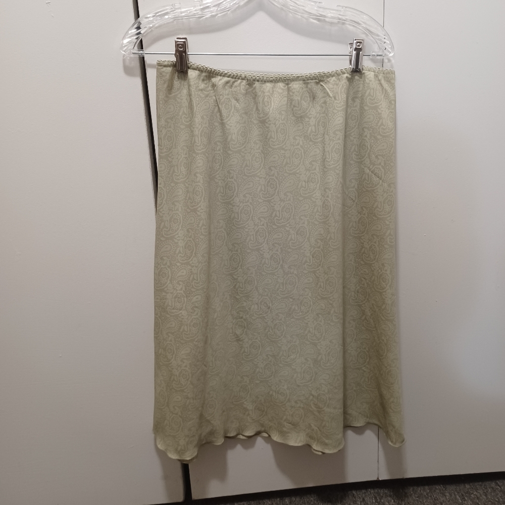 R green skirt size 12